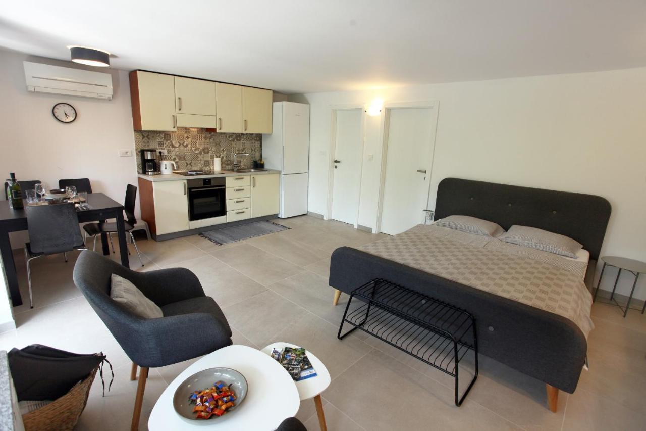 Modern Apartment Parenzana Izma Portorož Buitenkant foto